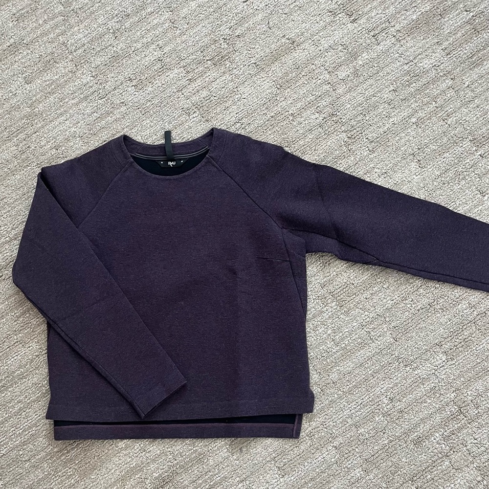 RYU pullover long sleeve